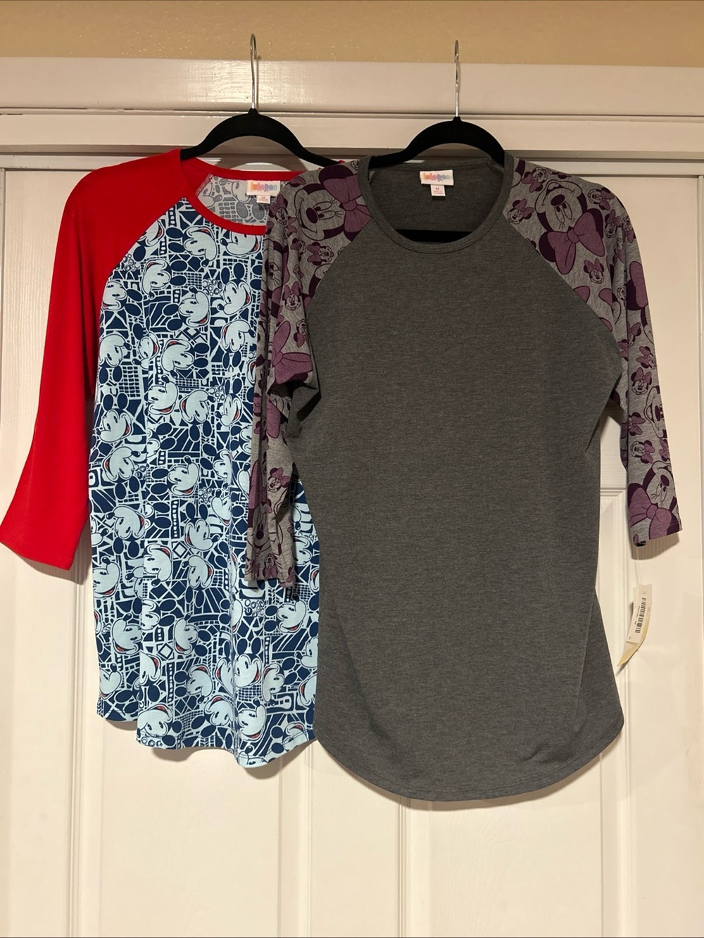LuLaRoe DISNEY RANDY T-Size M-Mickey & Minnie-NWT-Raglan Style 3/4 Sleeves!